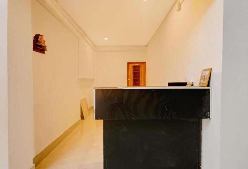 Spot On Hotel Paradise Inn