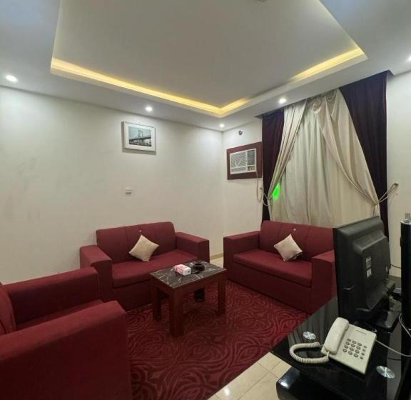 فندق أسس التاج