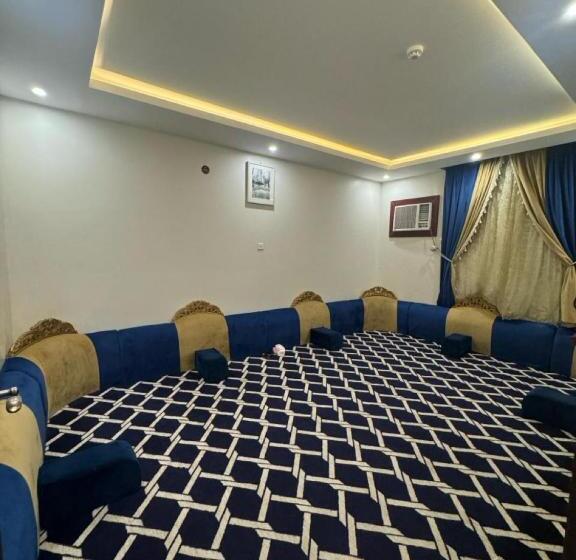 فندق أسس التاج