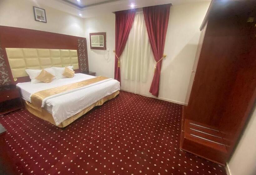 فندق أسس التاج