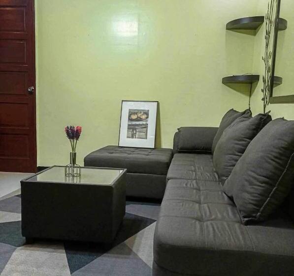 Общежитие Casa De Familia Staycation