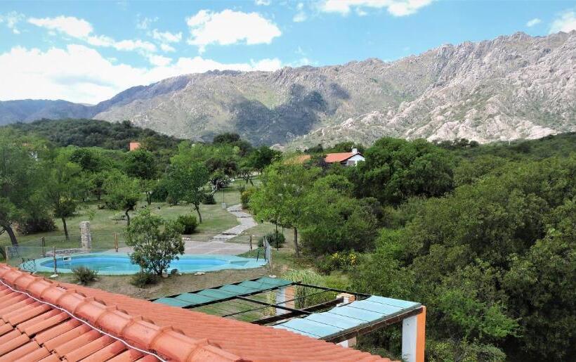 הוסטל Hostería Las Lomas