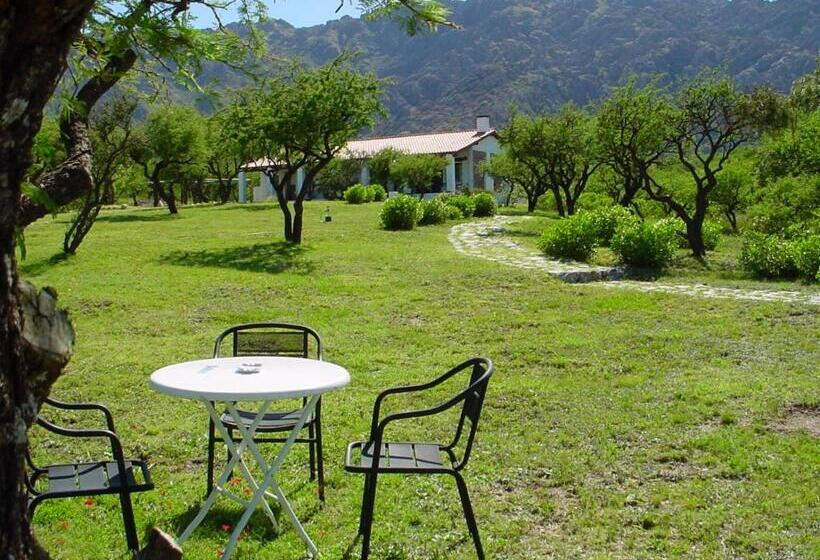 הוסטל Hostería Las Lomas