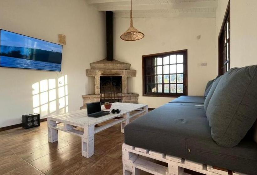 ユースホステル Salmon Ranch