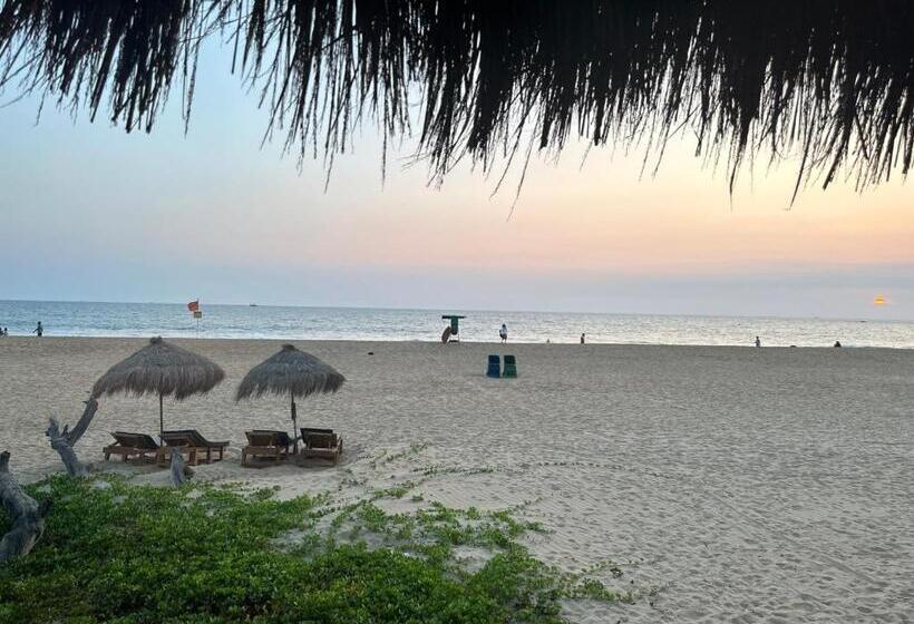 Atmanadhiroha Yoga Resort