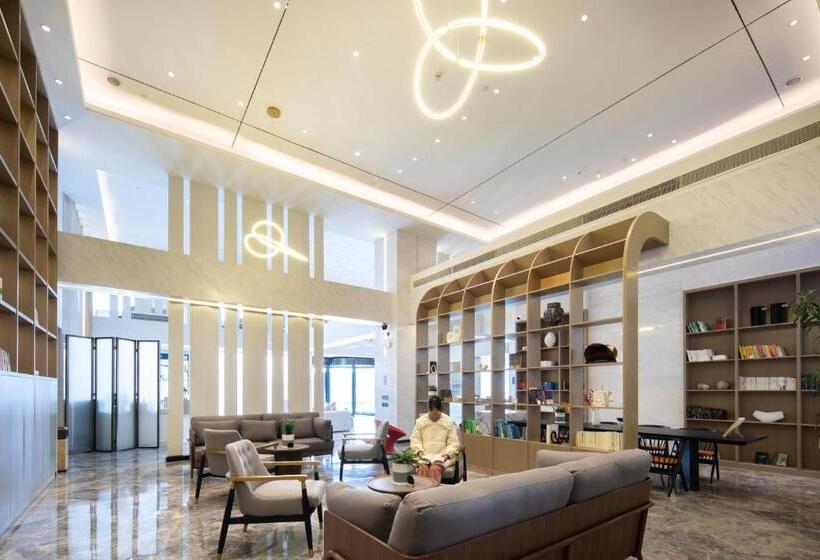 Atour Hotel Hefei North Square South Station