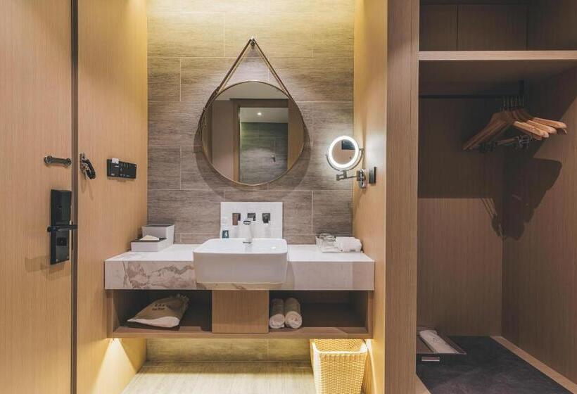 Atour Hotel Lanzhou Dongfanghong Plaza