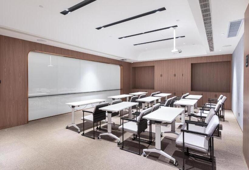 Atour Hotel Qingdao Laoshan Shilaoren Beach