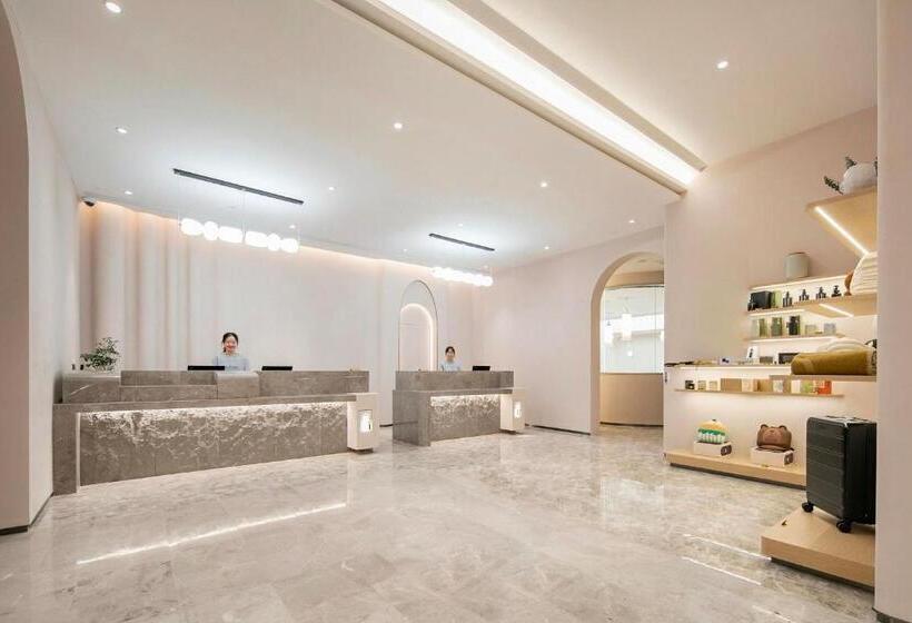 Atour Hotel Shanghai Lujiazui Pudong Avenue