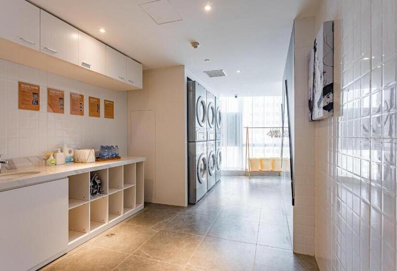 Atour Hotel Tianjin Binhai High Speed Railway Station