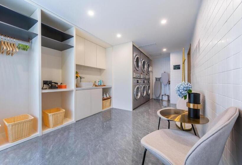 Atour Hotel Urumqi Airport Degang Wanda