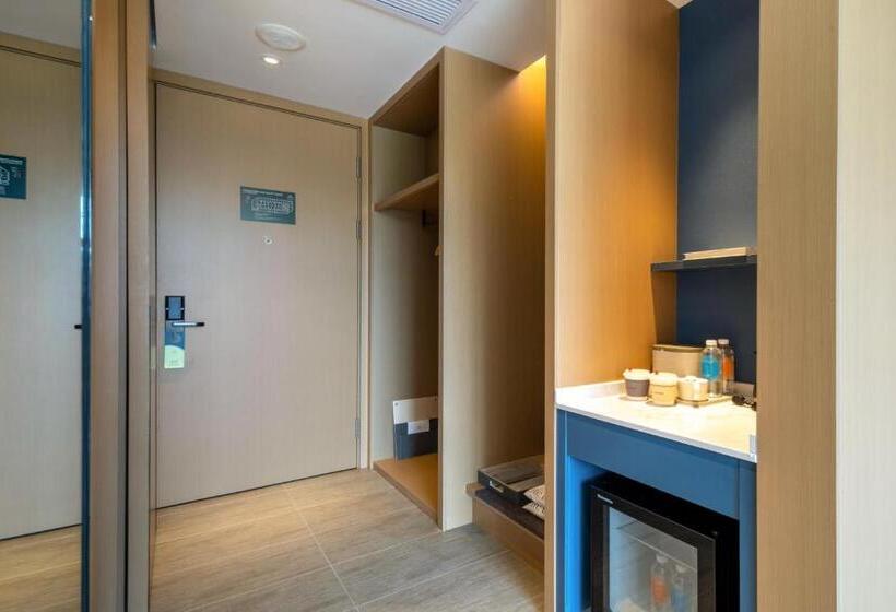 Atour Hotel Xiamen Meifeng Binhai Romantic Line