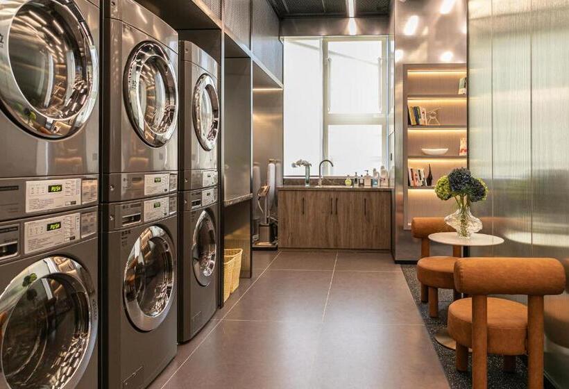 Atour S Hotel Ningbo Zhousu Yejiang