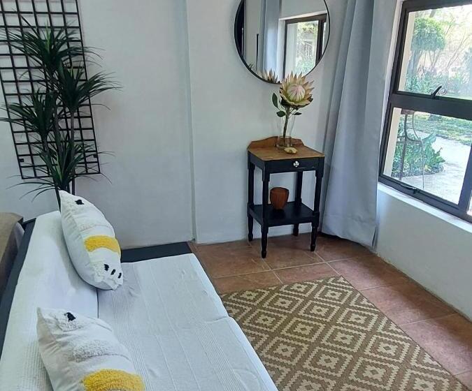 ベッドアンドブレックファースト Ilnika Farm Stay