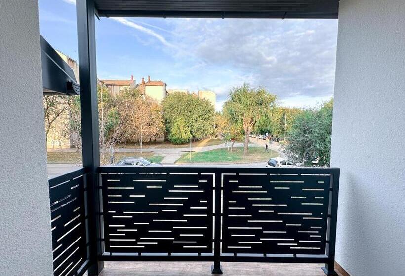 تختخواب و صبحانه Kiko Apartmani Lux