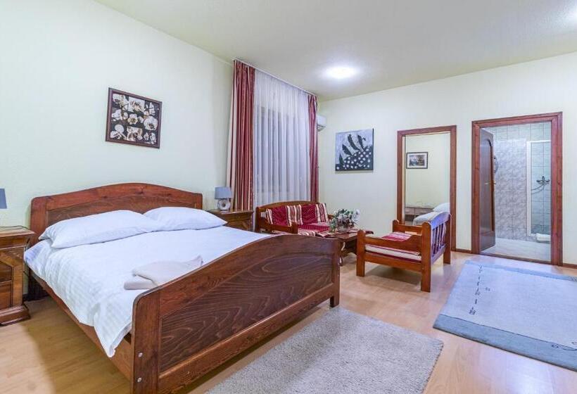 צימר Kisduna étterem Panzió