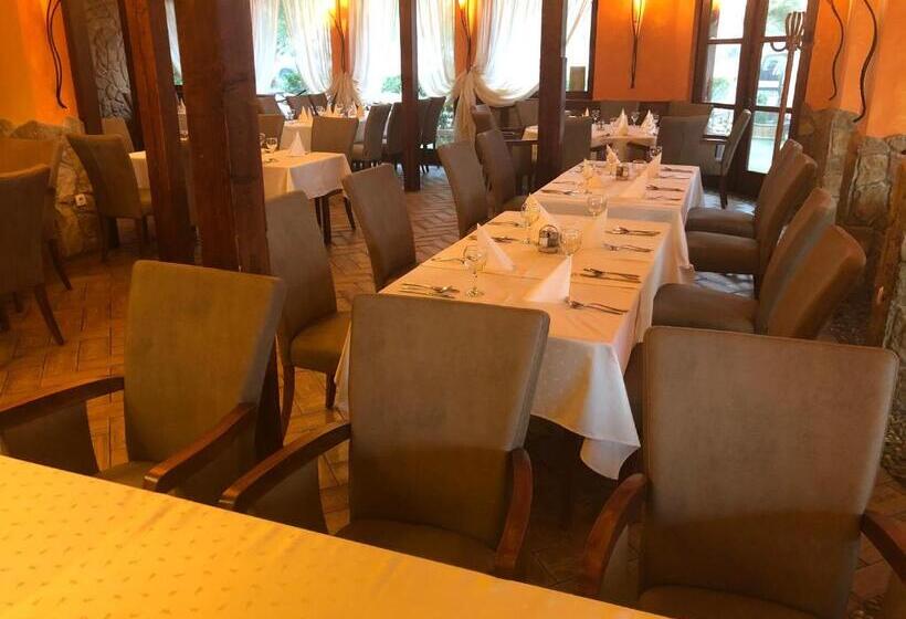 צימר Kisduna étterem Panzió