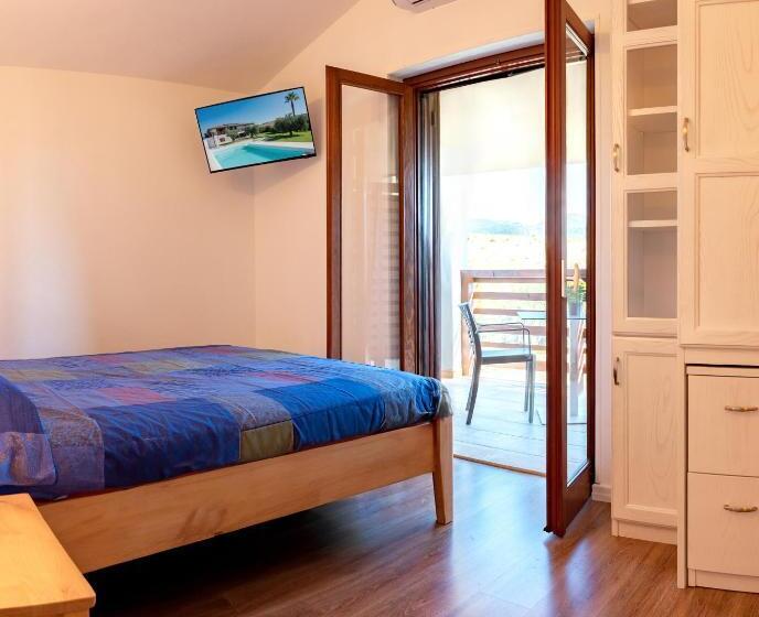 مبيت وإفطار Ollu E Stentu