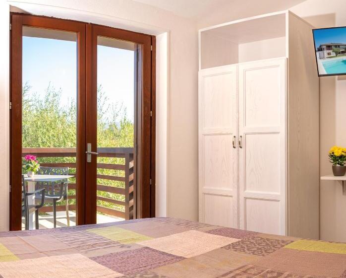 مبيت وإفطار Ollu E Stentu