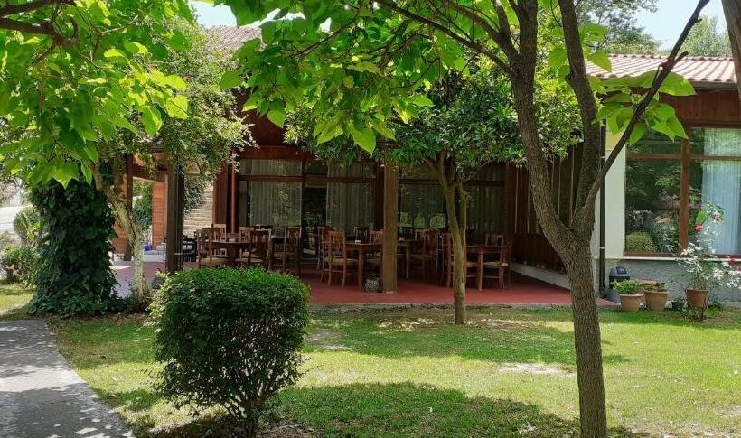 ベッドアンドブレックファースト Osteria Cesma E Kasines