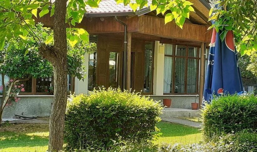 ベッドアンドブレックファースト Osteria Cesma E Kasines