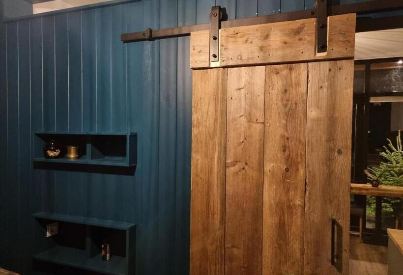 Bed and Breakfast Tiny House In De Boomgaard