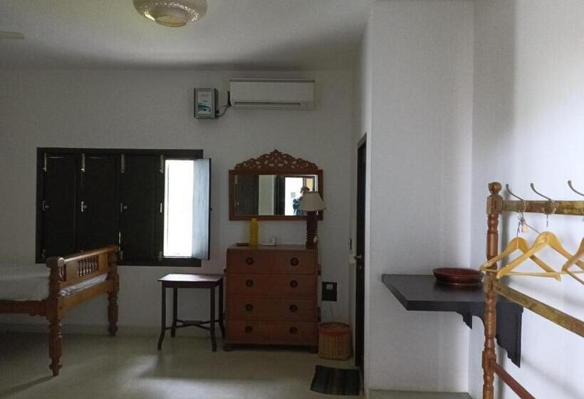 민박 Wom Beach Front Heritage Villa