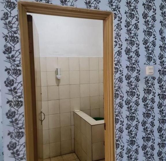 Capital O 93262 Hotel Cherish 2