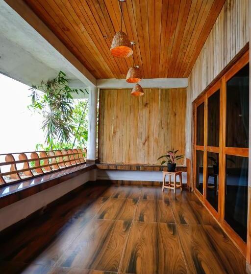 Driftwood Beach Resort