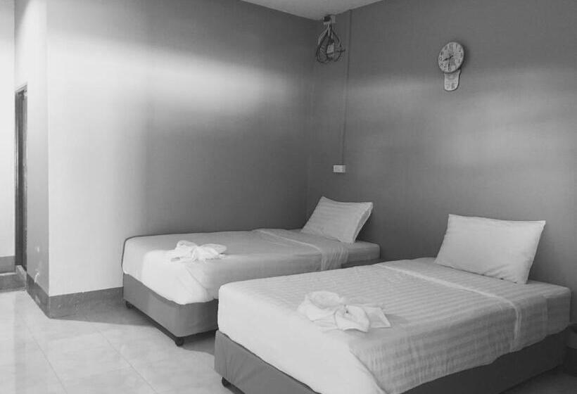 Hotel คลิ๊กรีสอร์ท