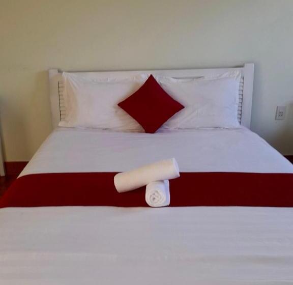 هتل A L Y S S A Seaside Muine