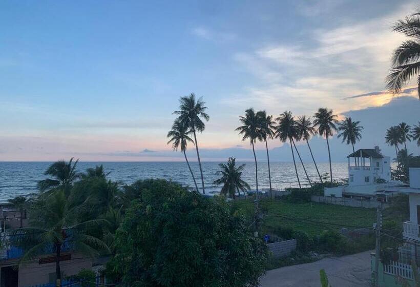 هتل A L Y S S A Seaside Muine