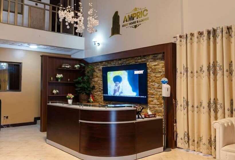 هتل Ampric Guest House And Lounge