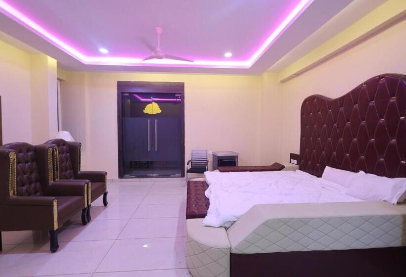 בית מלון כפרי Ashodev Residency