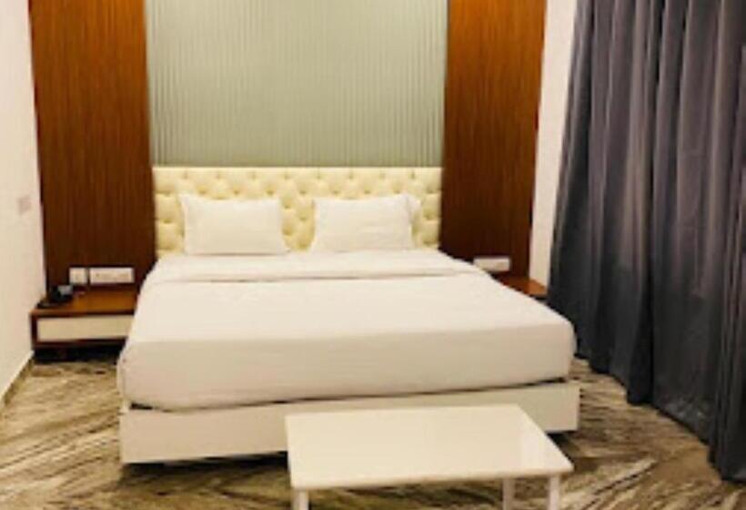 فندق Barkah Inn Kerala