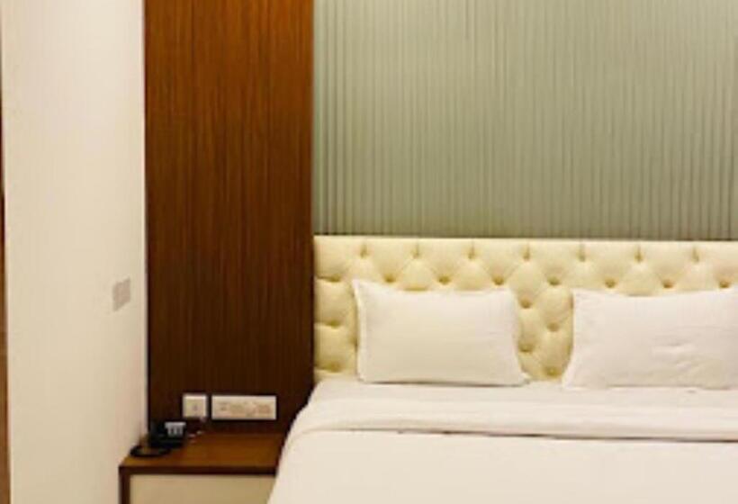 فندق Barkah Inn Kerala