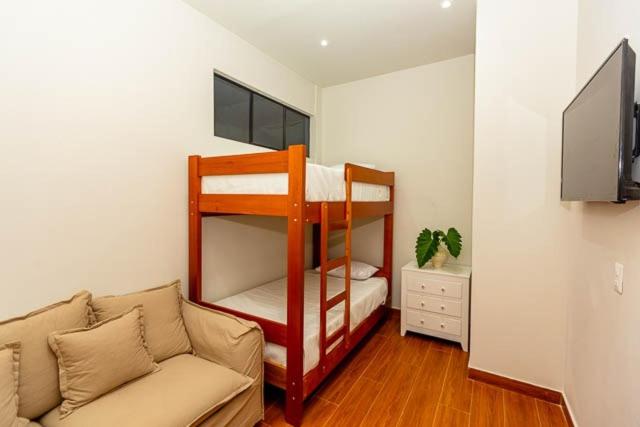 هتل Hospedaje Caleta Grau