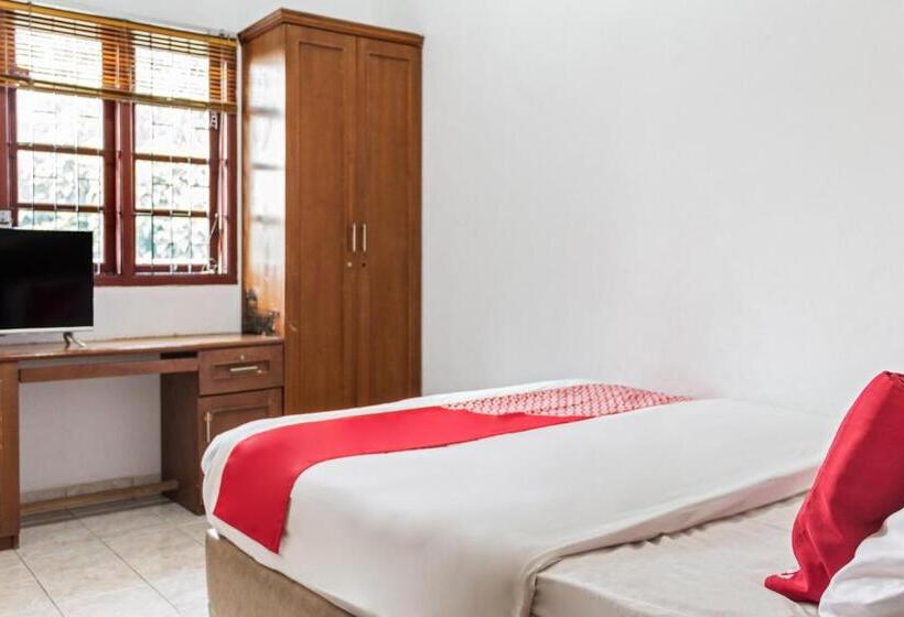 ホテル Capital O 93279 Asyoka Penginapan Pasutri