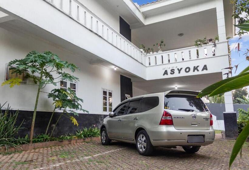 ホテル Capital O 93279 Asyoka Penginapan Pasutri