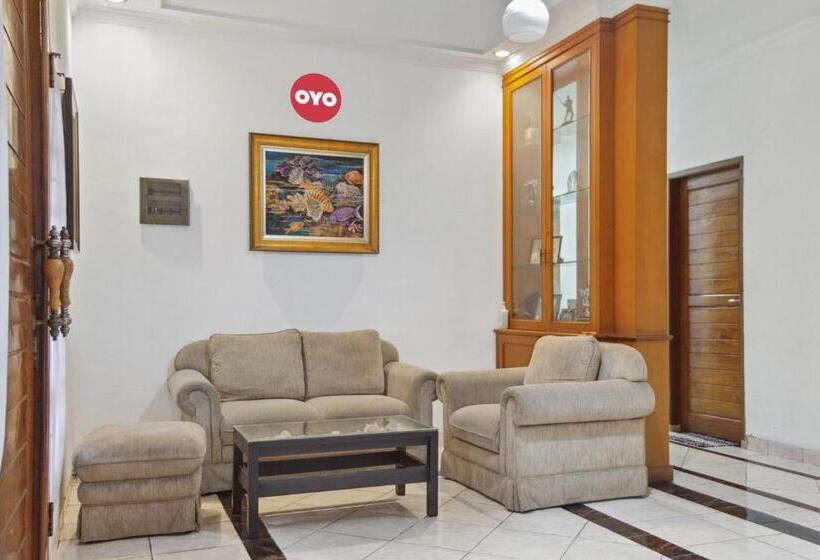 ホテル Capital O 93279 Asyoka Penginapan Pasutri