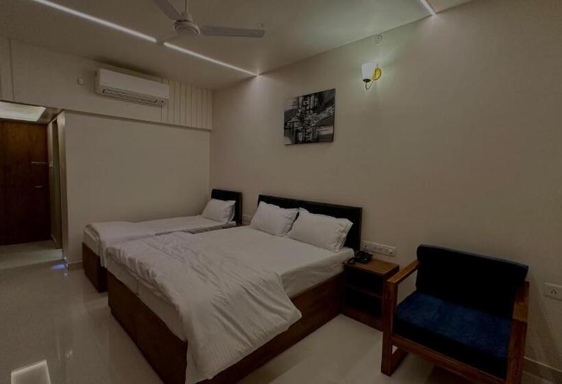 Отель Drizzledrop Inn Chennai
