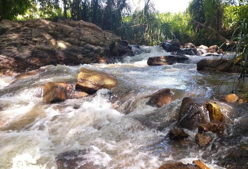 בית מלון כפרי Yonan River Face