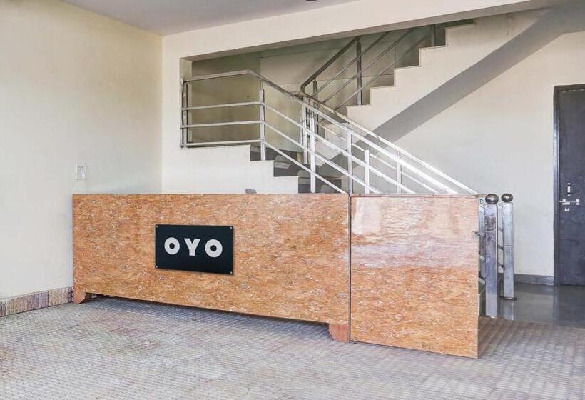 בית מלון כפרי Flagship Crystal Residency