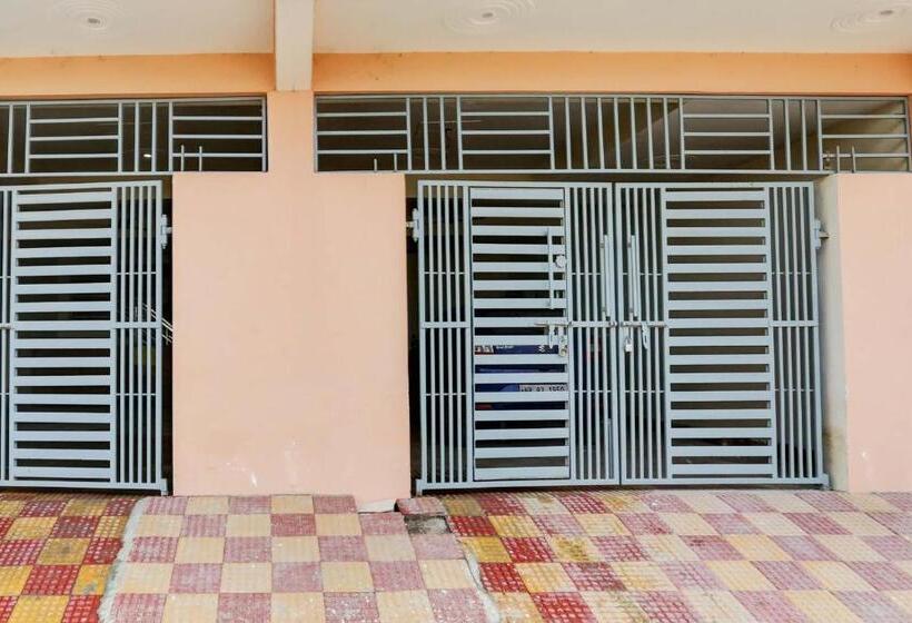 ホテル Flagship Crystal Residency