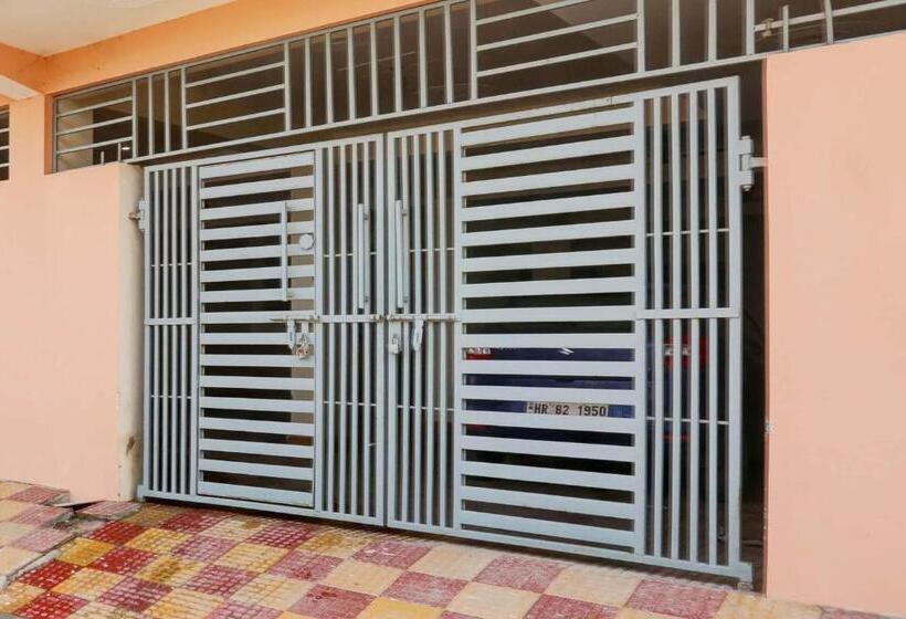 ホテル Flagship Crystal Residency