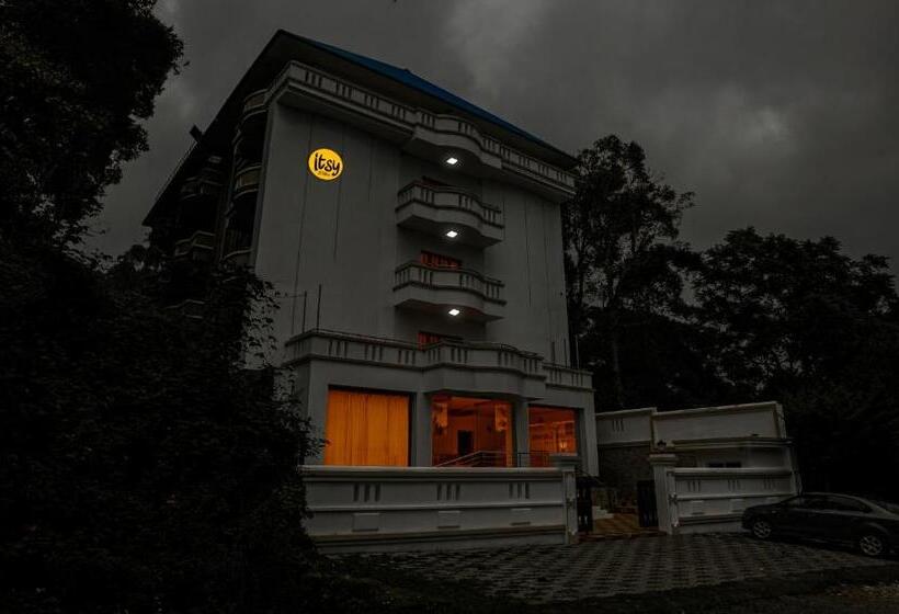 Itsy Hotels Classiyo Munnar Crown Resorts With Balcony