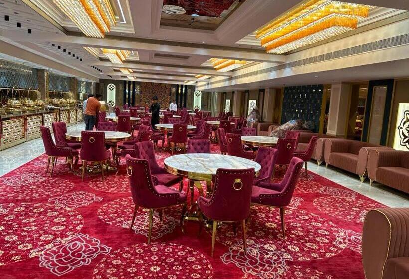 فندق Krystal Klyde Inn