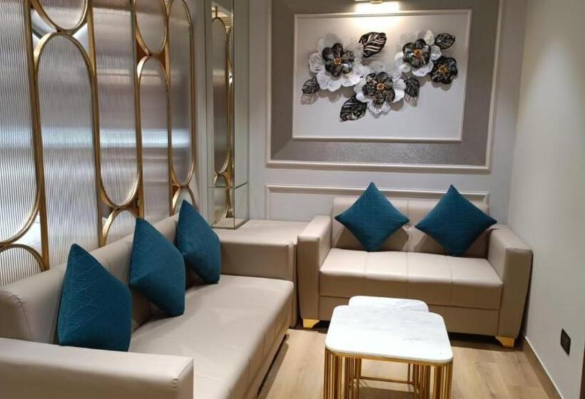 فندق Krystal Klyde Inn