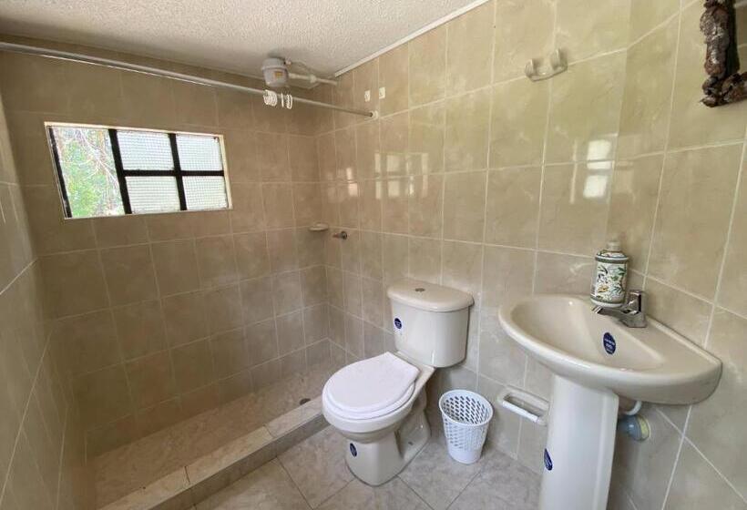 בית מלון כפרי La Roca Glamping