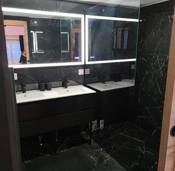 ホテル La Suite Blr